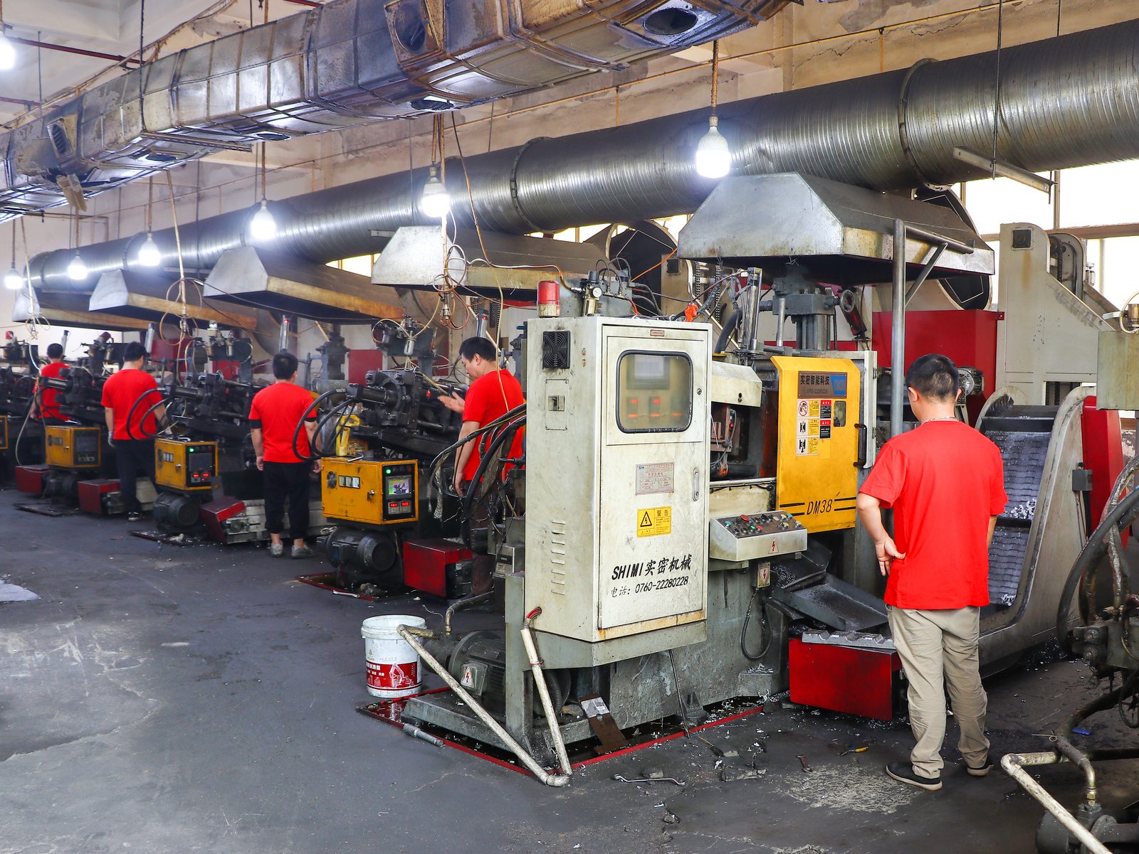 How Wholesale Charms Are Made: Inside a Yiwu Charm Factory (18 Photos)